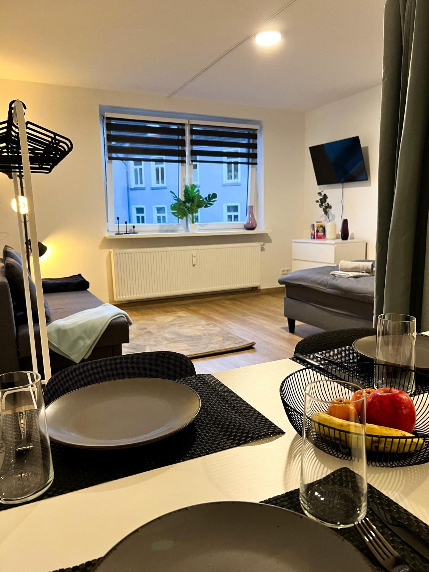 Zentrale Wohlfuehloase Mit Parkplatz Appartement Osnabrück Buitenkant foto